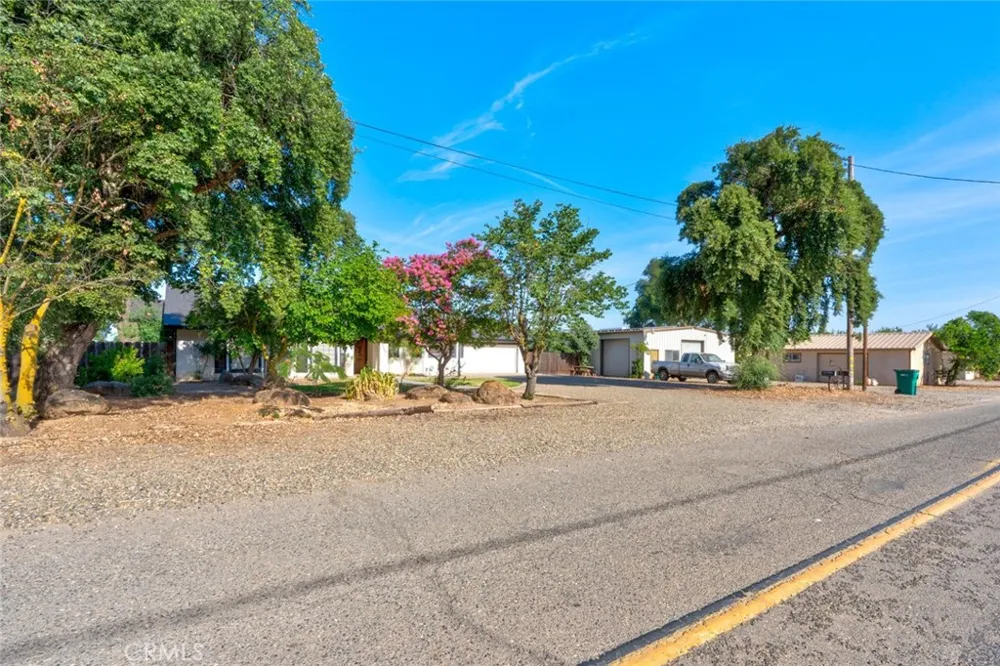 3289 Fresno Le Grand, CA 95333