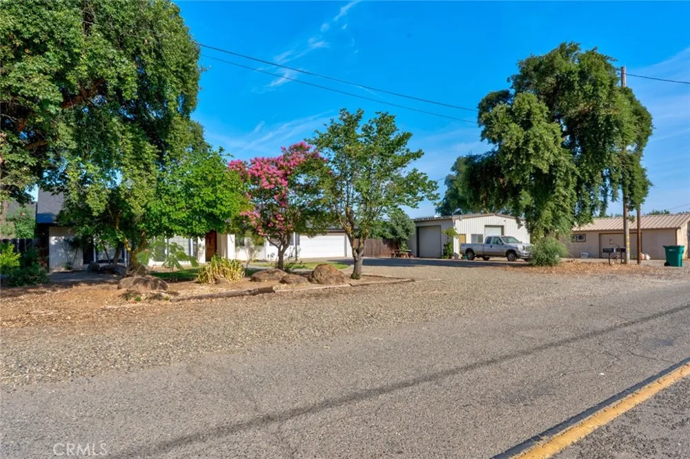 3289 Fresno Le Grand, CA 95333