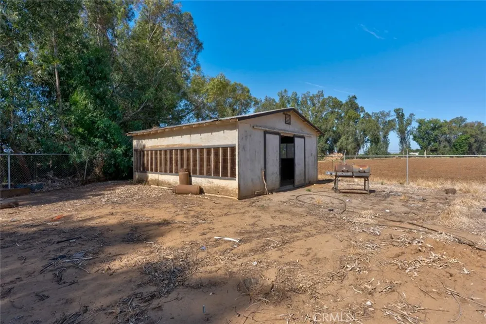 3289 Fresno Le Grand, CA 95333