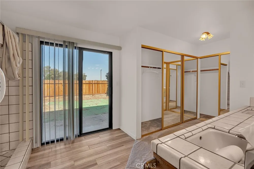 3289 Fresno Le Grand, CA 95333