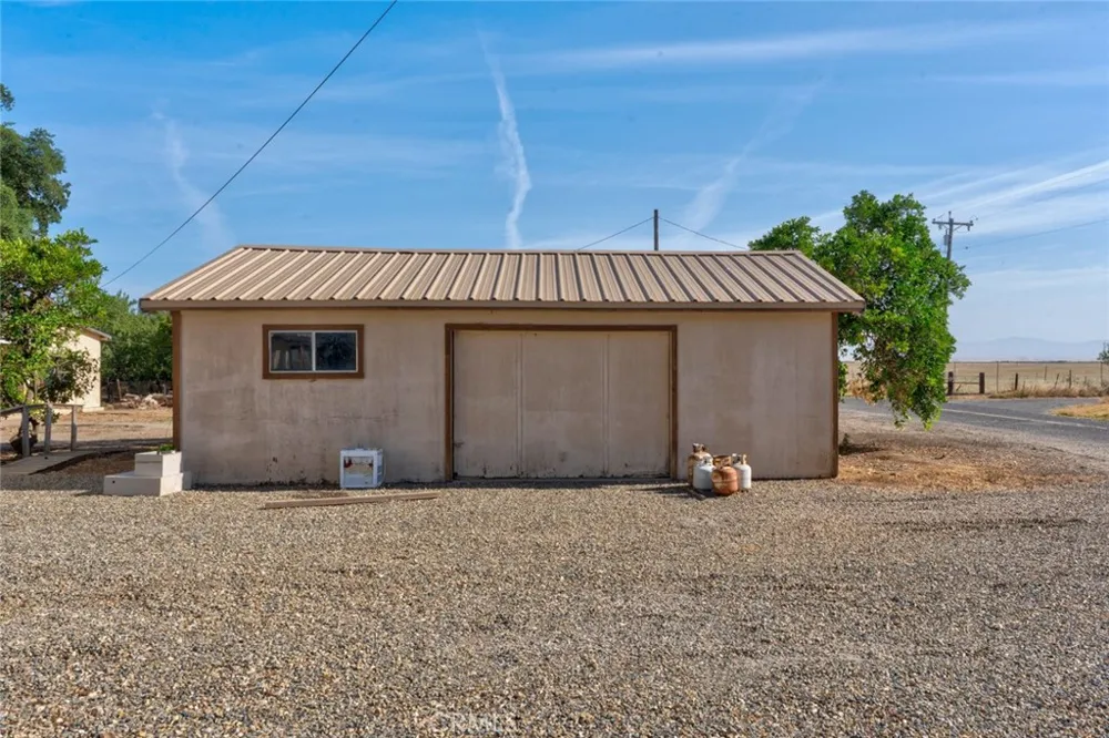 3289 Fresno Le Grand, CA 95333