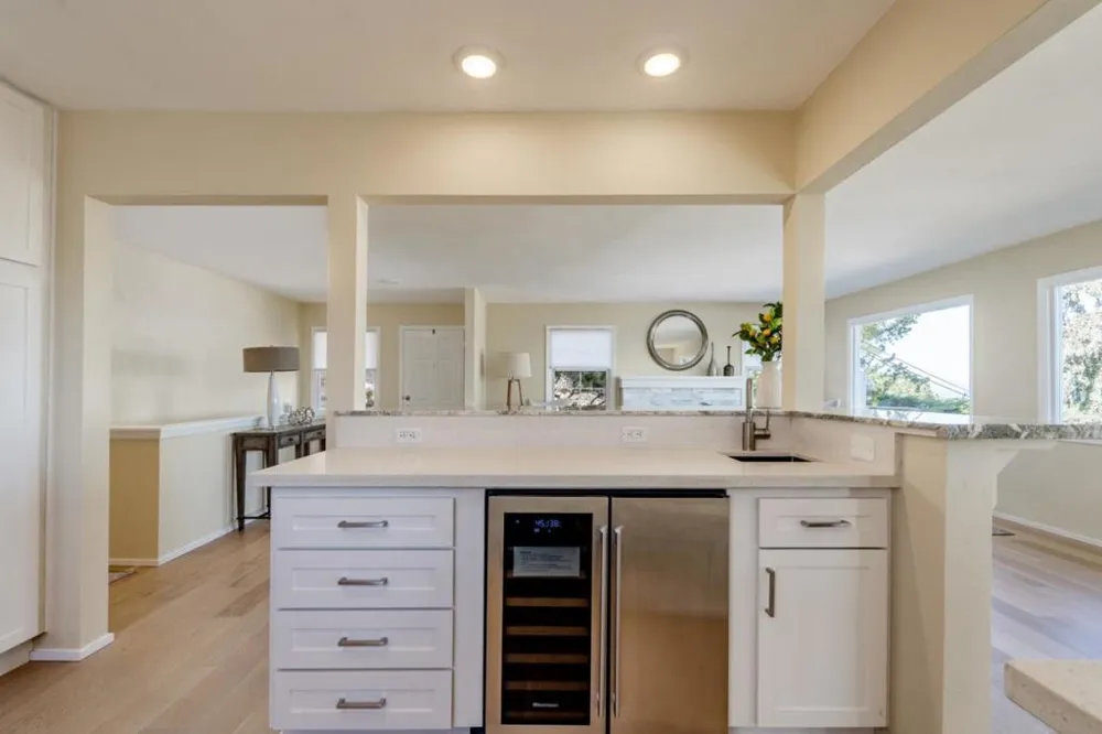 25 Cielo Vista Drive Monterey, CA 93940