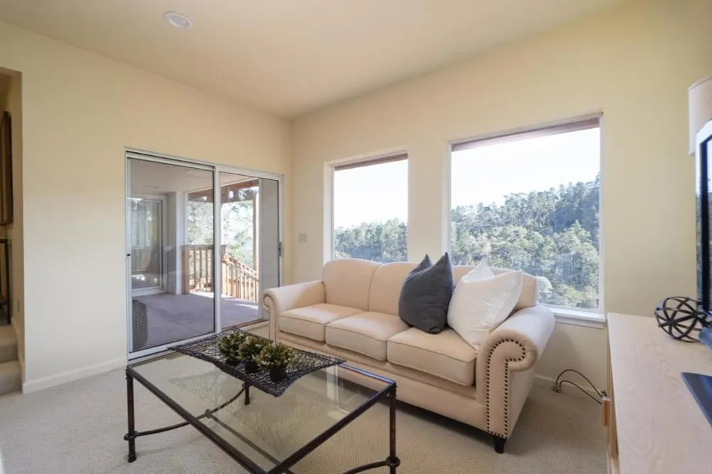 25 Cielo Vista Drive Monterey, CA 93940