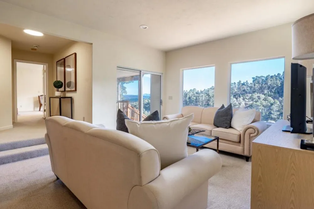 25 Cielo Vista Drive Monterey, CA 93940