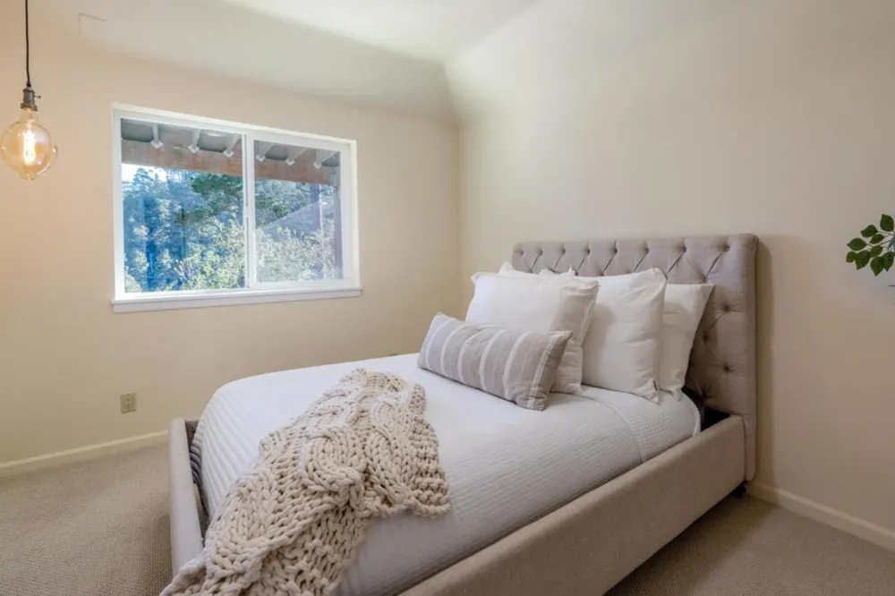 25 Cielo Vista Drive Monterey, CA 93940