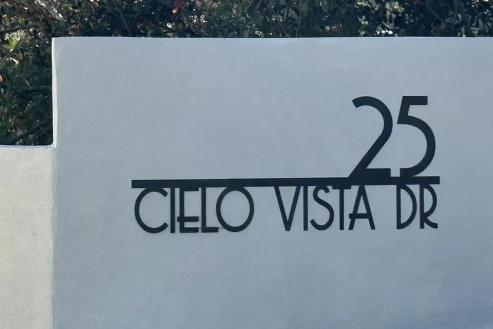 25 Cielo Vista Drive Monterey, CA 93940