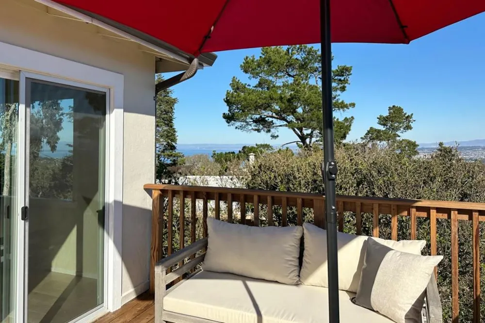 25 Cielo Vista Drive Monterey, CA 93940