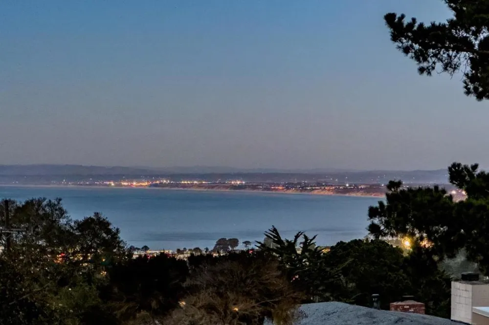 25 Cielo Vista Drive Monterey, CA 93940