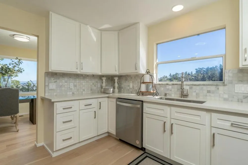 25 Cielo Vista Drive Monterey, CA 93940
