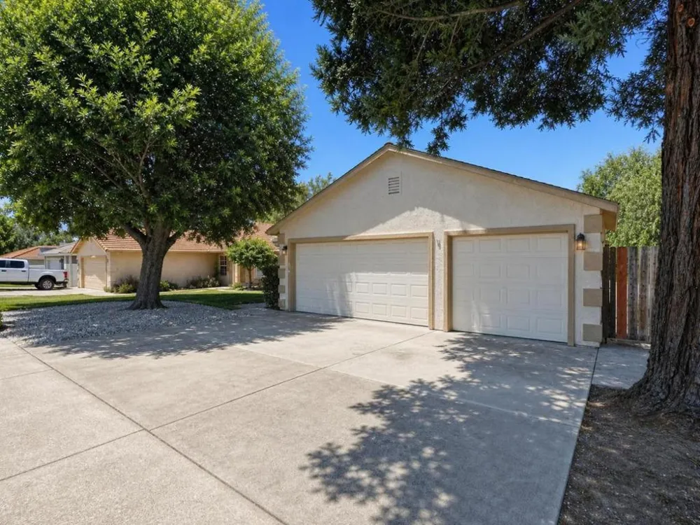 1574 Sun River Street Oakdale, CA 95361