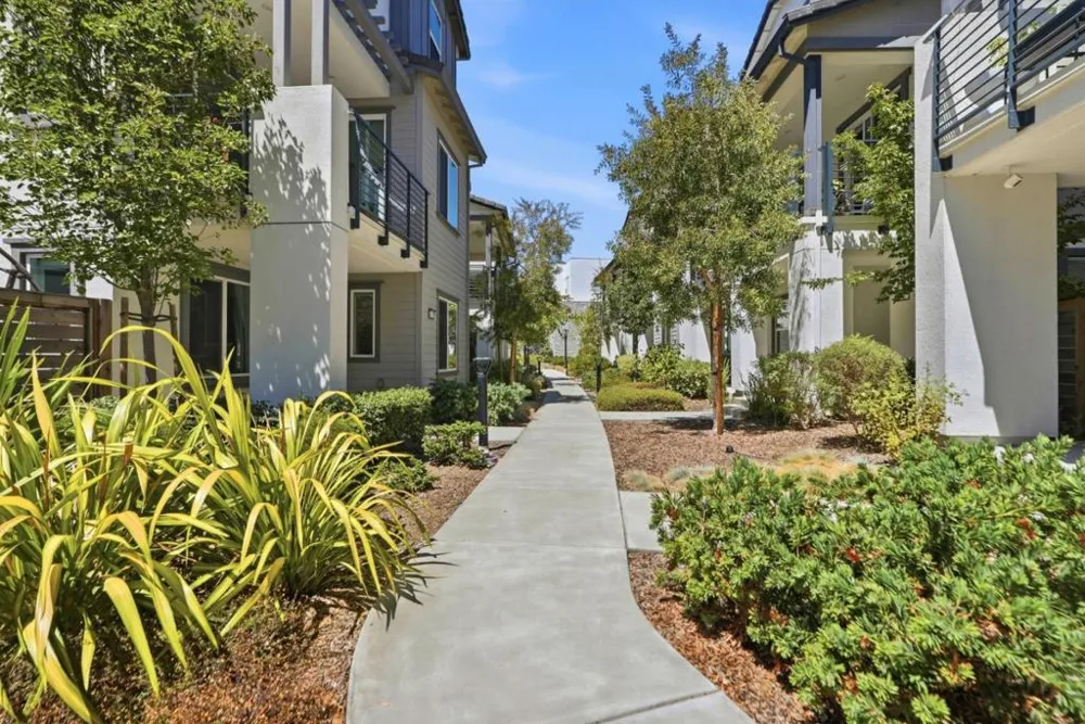 638 EUCALYPTUS WAY Alameda, CA 94501