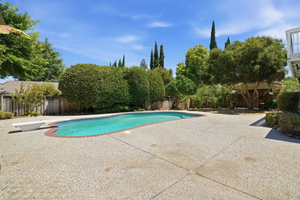 6150 Meridian Avenue San Jose, CA 95120