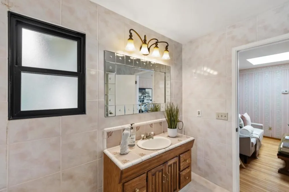 917 Fountain Avenue Pacific Grove, CA 93950