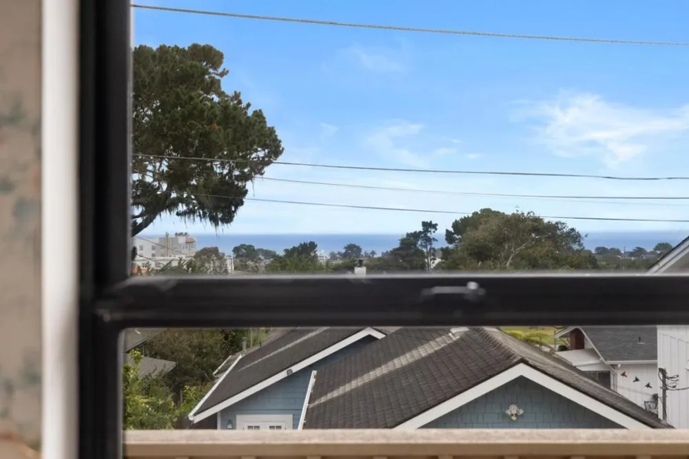 917 Fountain Avenue Pacific Grove, CA 93950