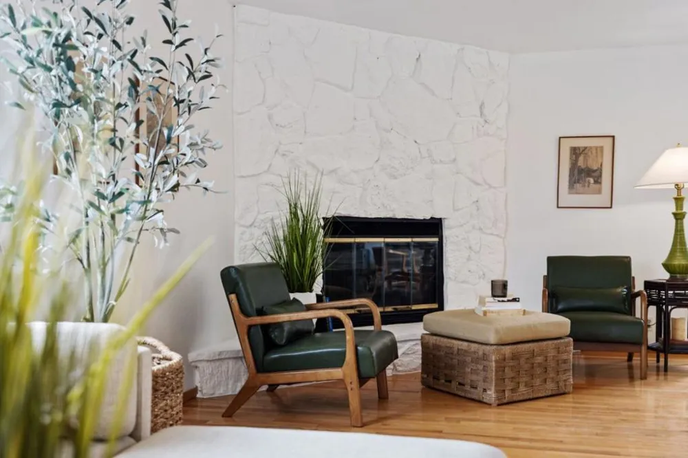 917 Fountain Avenue Pacific Grove, CA 93950