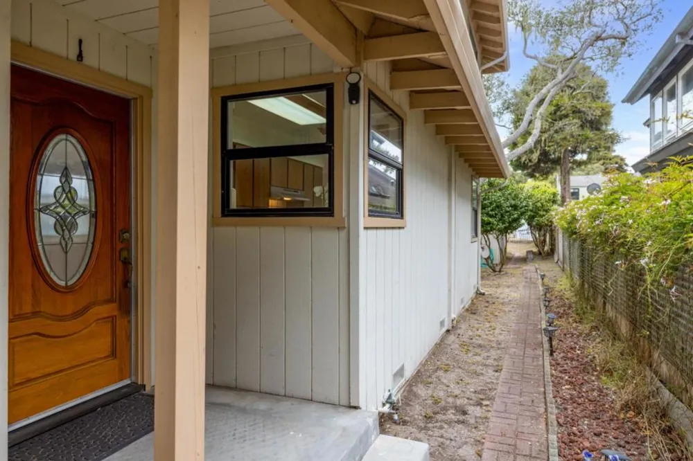 917 Fountain Avenue Pacific Grove, CA 93950