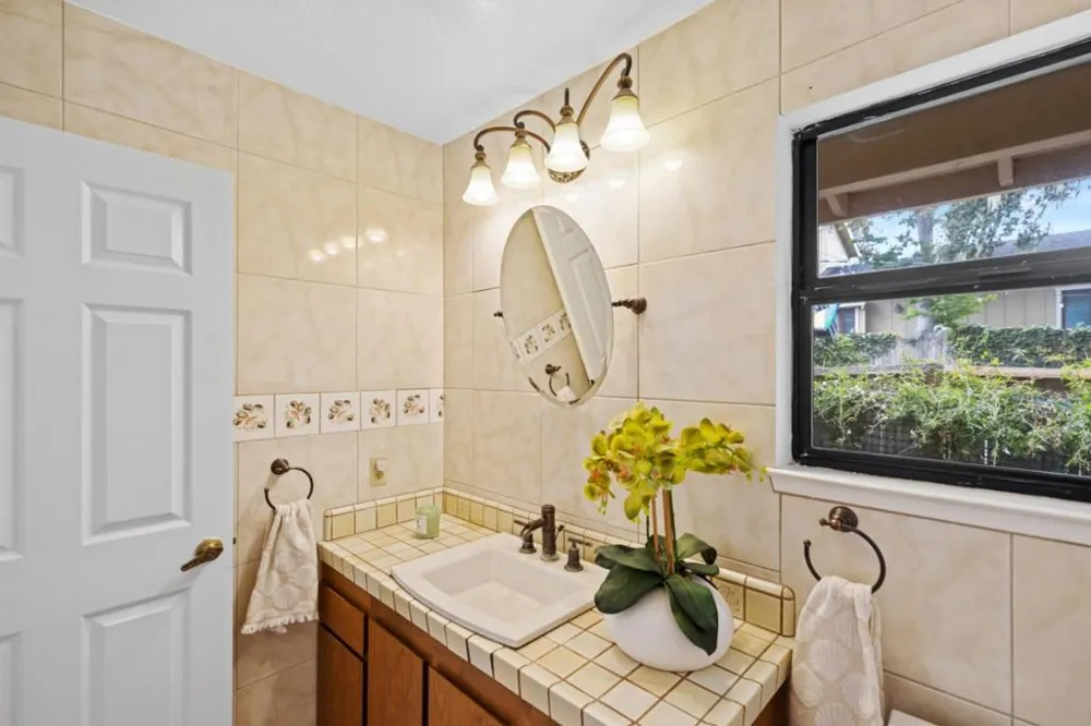 917 Fountain Avenue Pacific Grove, CA 93950