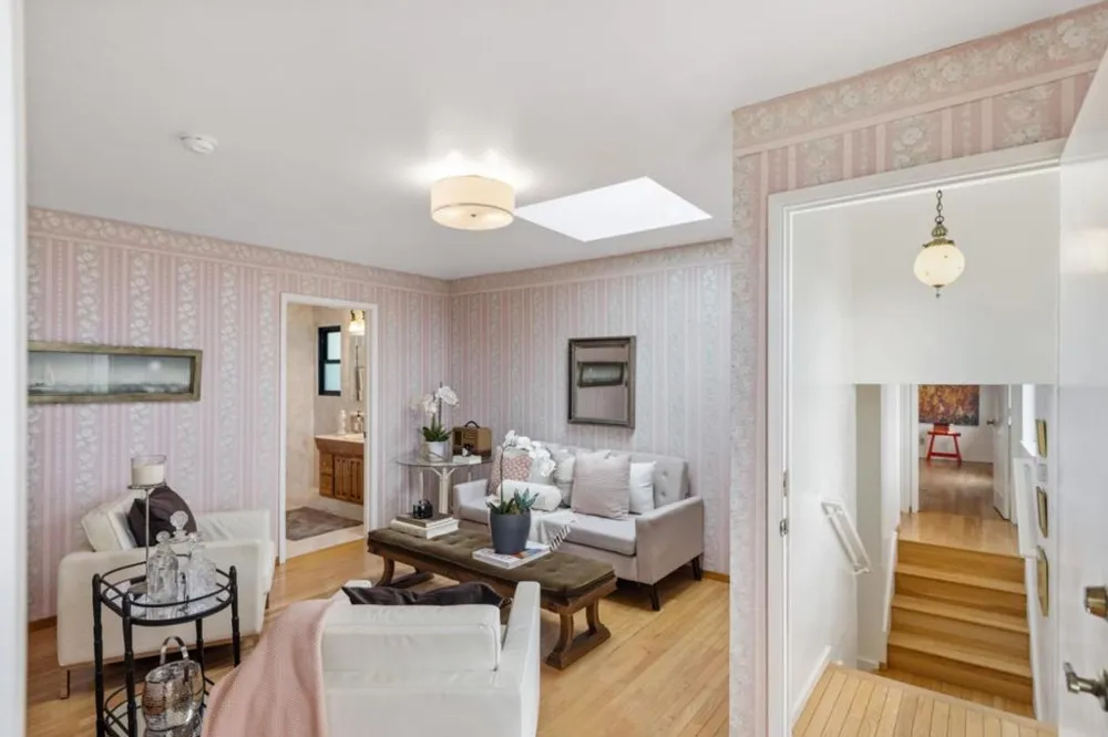 917 Fountain Avenue Pacific Grove, CA 93950