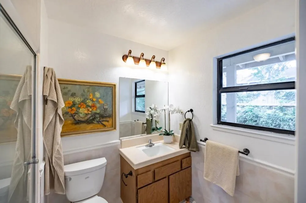 917 Fountain Avenue Pacific Grove, CA 93950