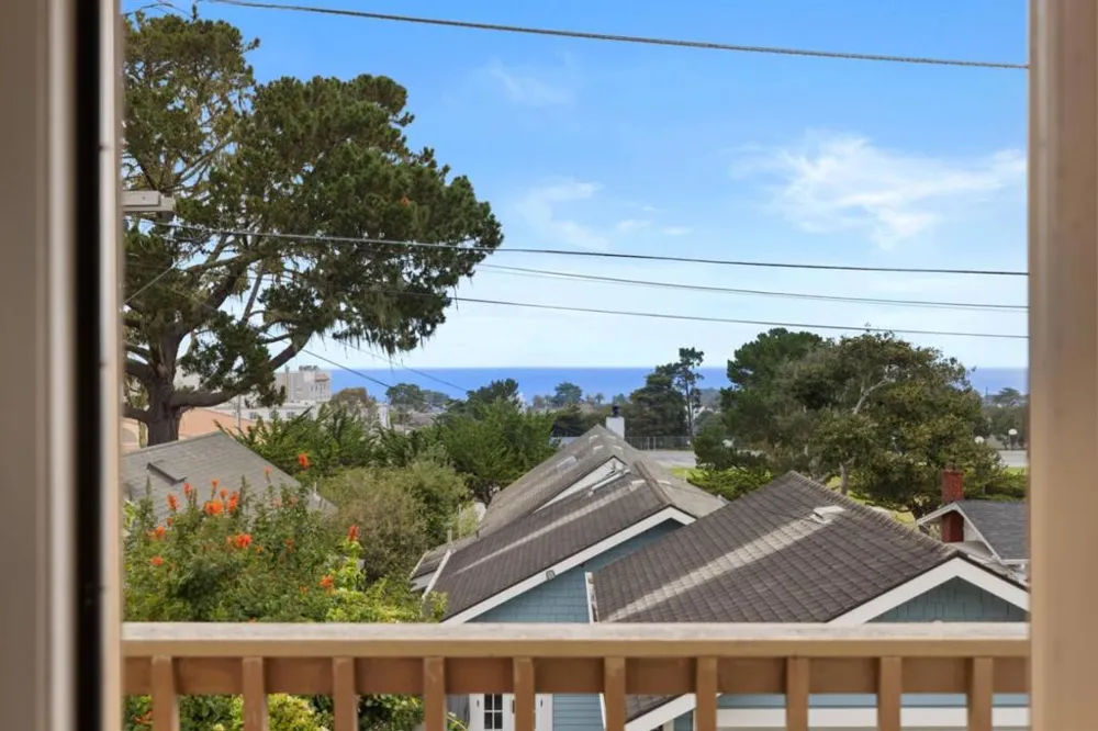 917 Fountain Avenue Pacific Grove, CA 93950