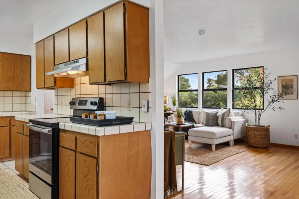 917 Fountain Avenue Pacific Grove, CA 93950