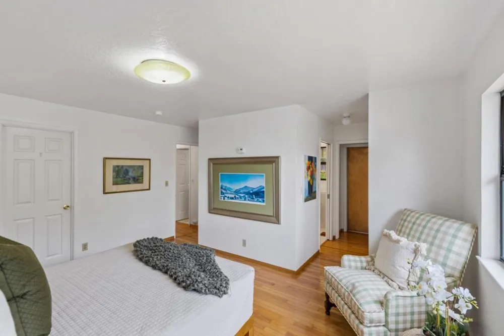 917 Fountain Avenue Pacific Grove, CA 93950