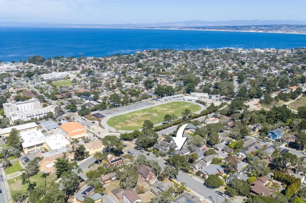 917 Fountain Avenue Pacific Grove, CA 93950