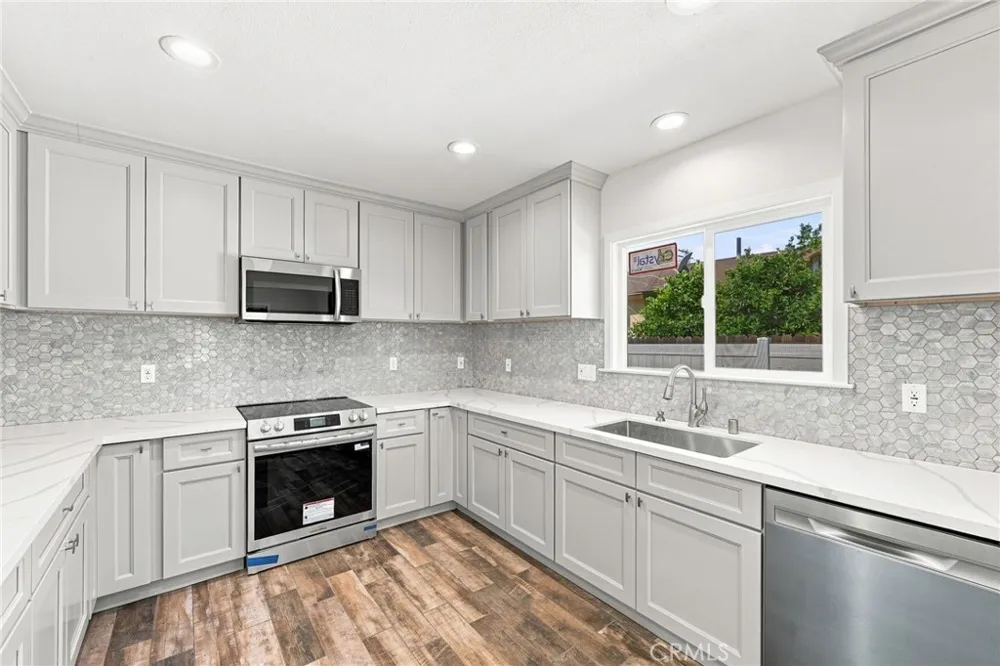 3738 Blanche Pasadena, CA 91107