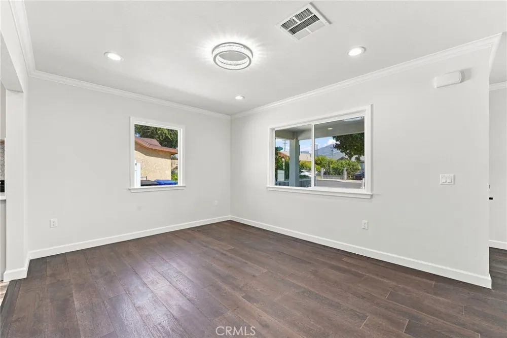 3738 Blanche Pasadena, CA 91107