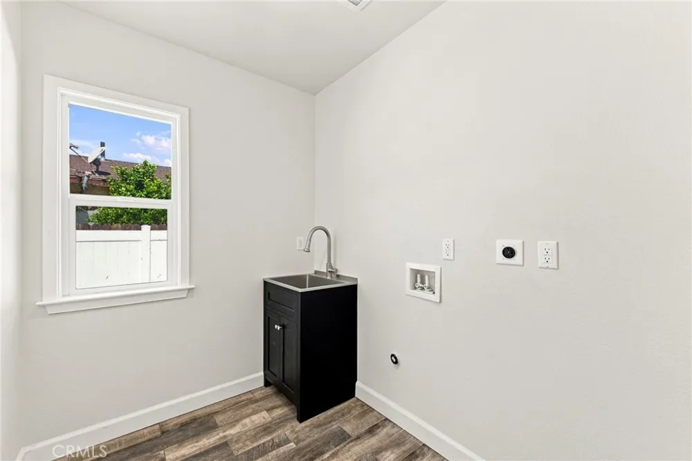 3738 Blanche Pasadena, CA 91107