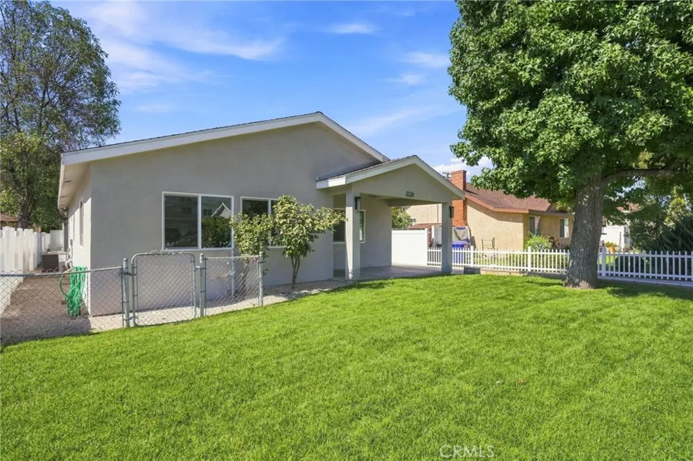 3738 Blanche Pasadena, CA 91107
