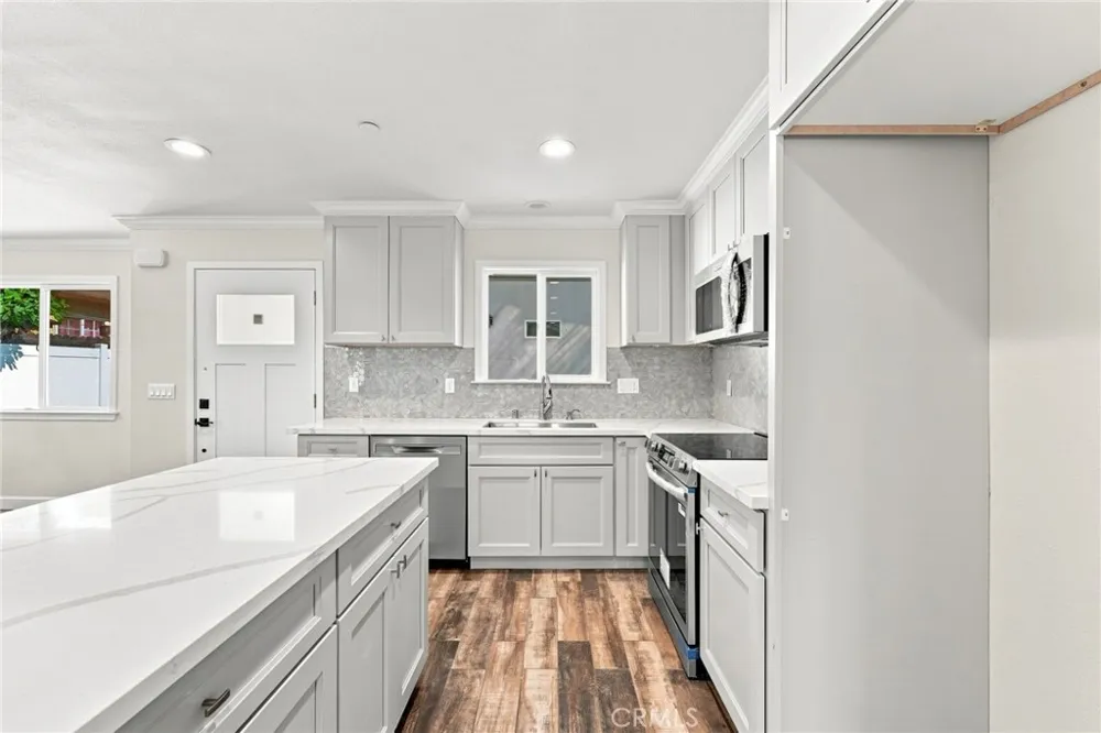 3738 Blanche Pasadena, CA 91107