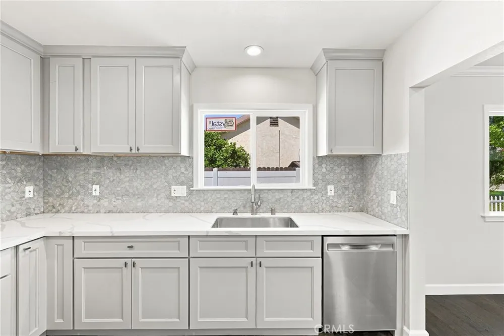 3738 Blanche Pasadena, CA 91107
