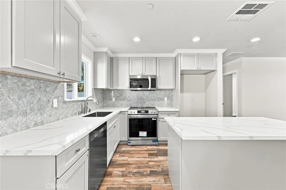 3738 Blanche Pasadena, CA 91107