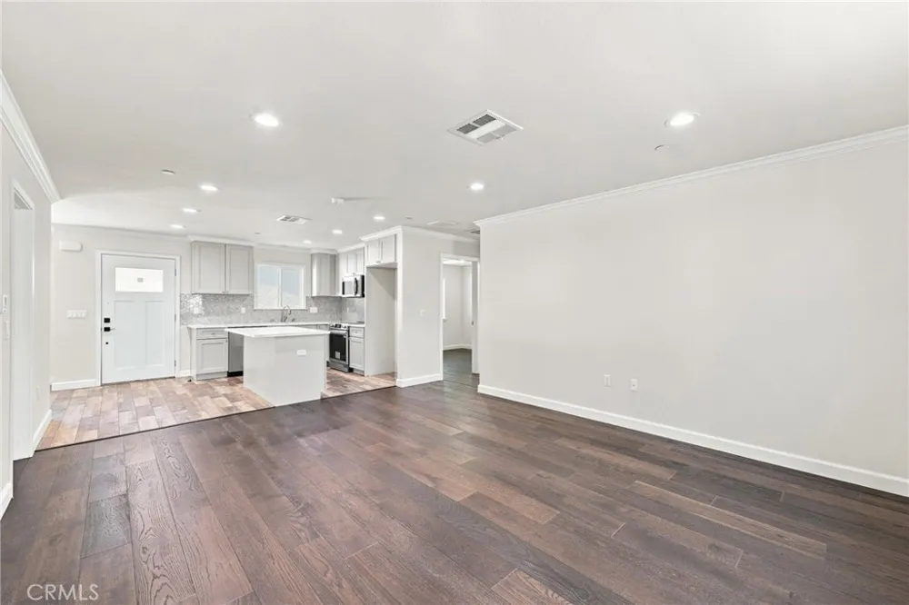 3738 Blanche Pasadena, CA 91107