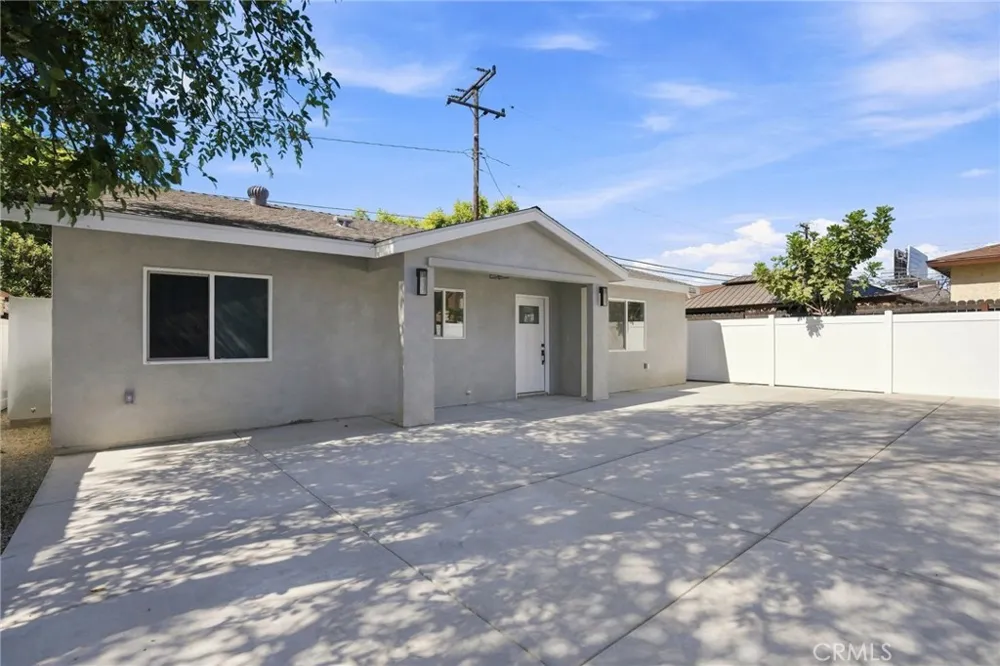 3738 Blanche Pasadena, CA 91107