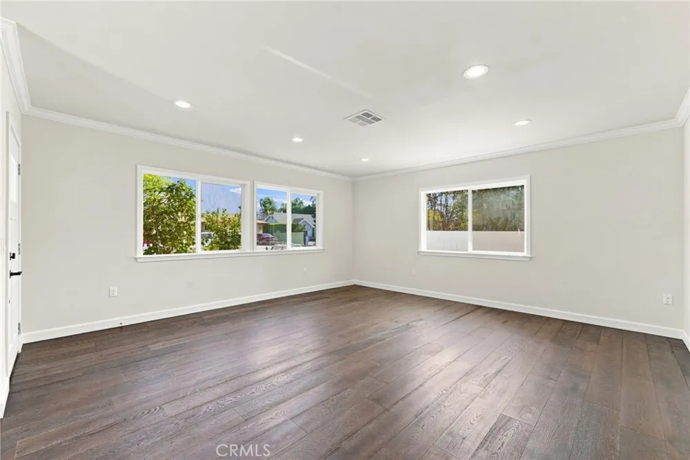 3738 Blanche Pasadena, CA 91107