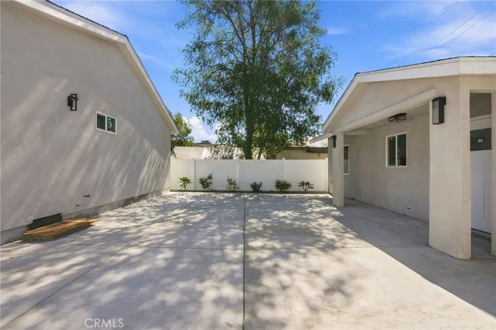 3738 Blanche Pasadena, CA 91107