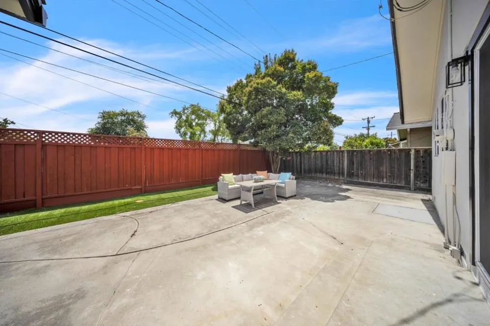 1924 Rosswood Drive San Jose, CA 95124