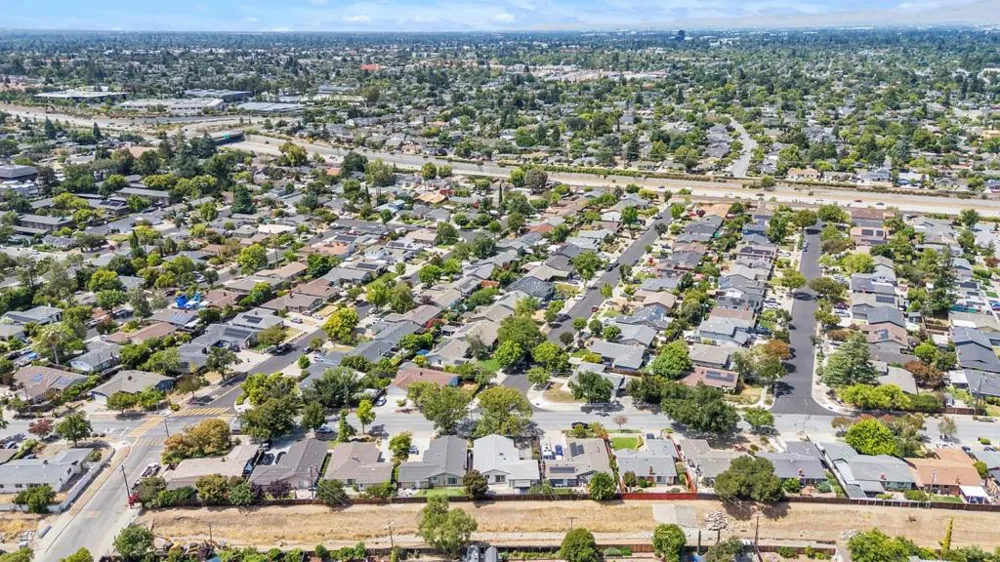 1924 Rosswood Drive San Jose, CA 95124