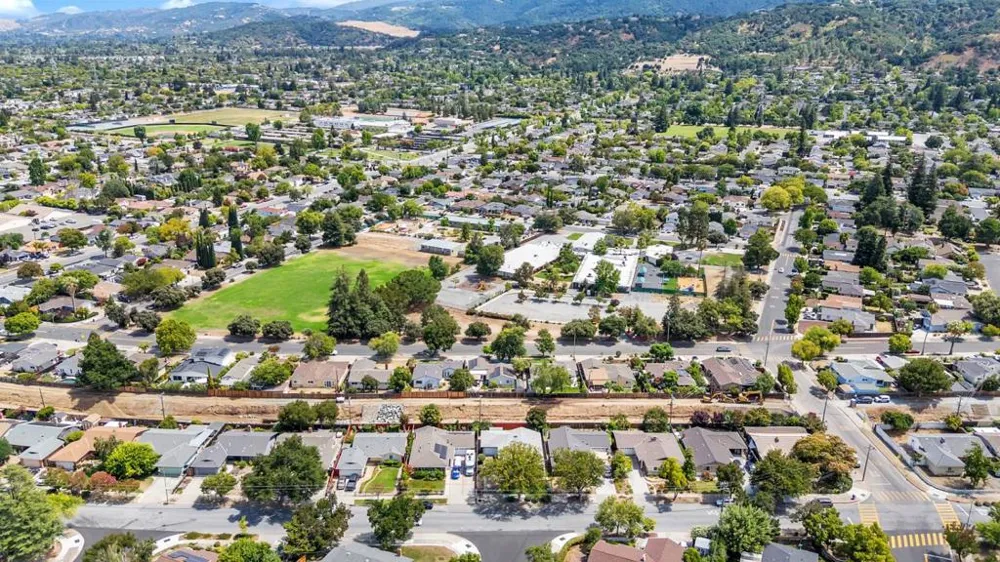 1924 Rosswood Drive San Jose, CA 95124