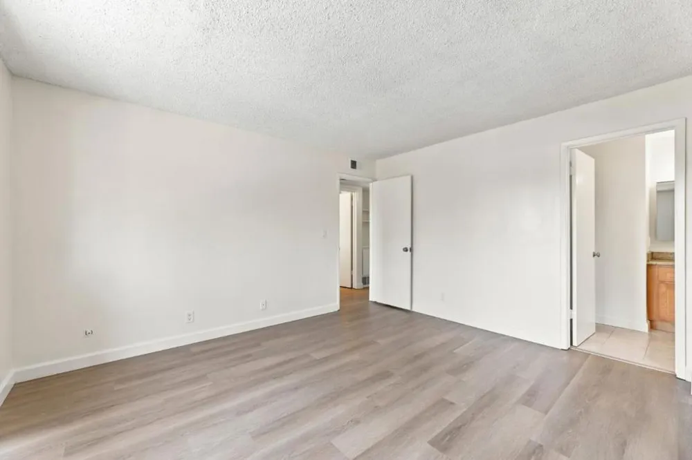 2745 Mauricia Avenue #B Santa Clara, CA 95051