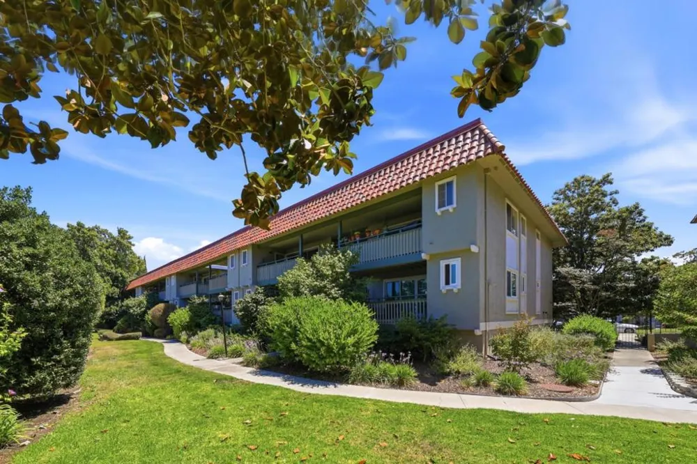 2745 Mauricia Avenue #B Santa Clara, CA 95051