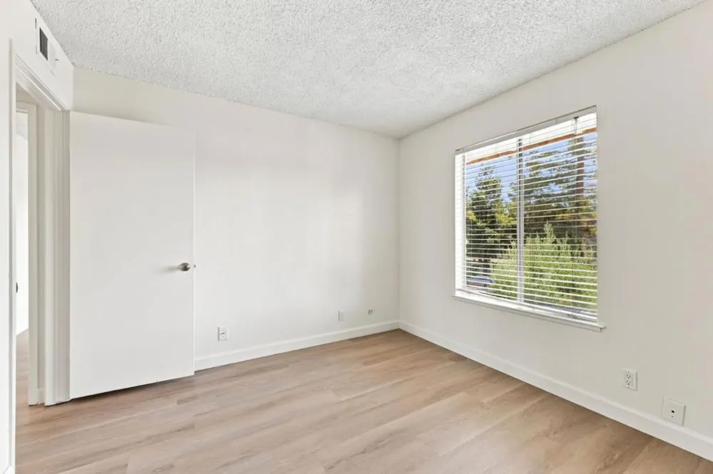 2745 Mauricia Avenue #B Santa Clara, CA 95051