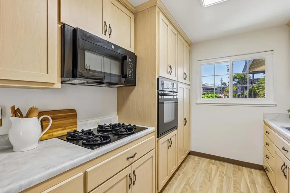 109 Cabrillo Street Capitola, CA 95010