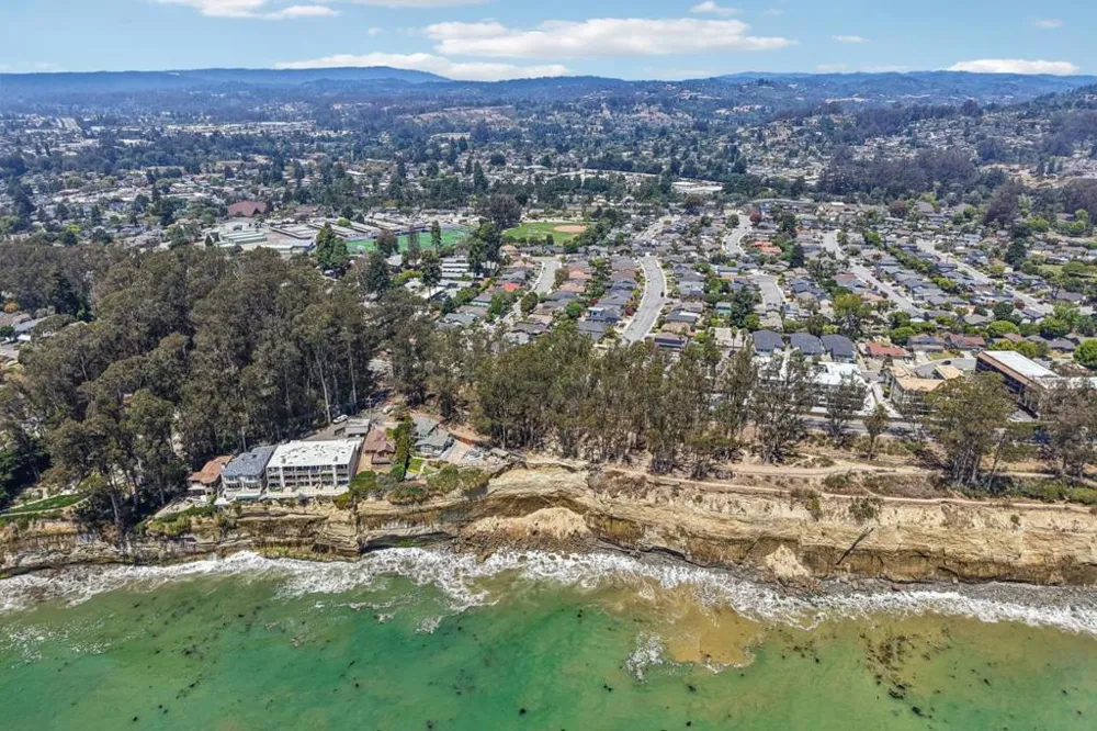 109 Cabrillo Street Capitola, CA 95010