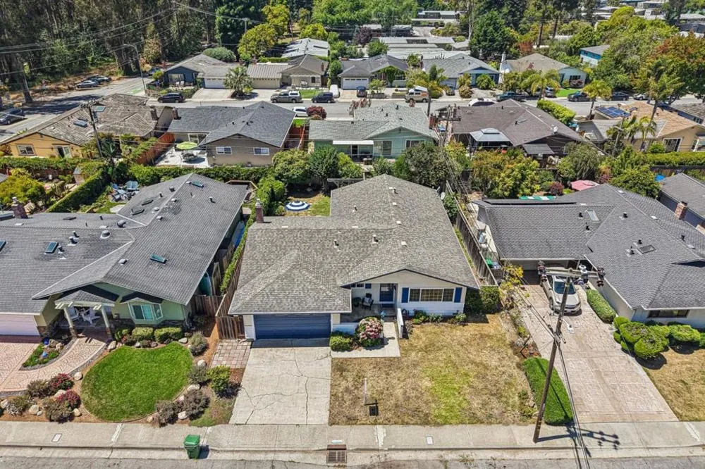 109 Cabrillo Street Capitola, CA 95010