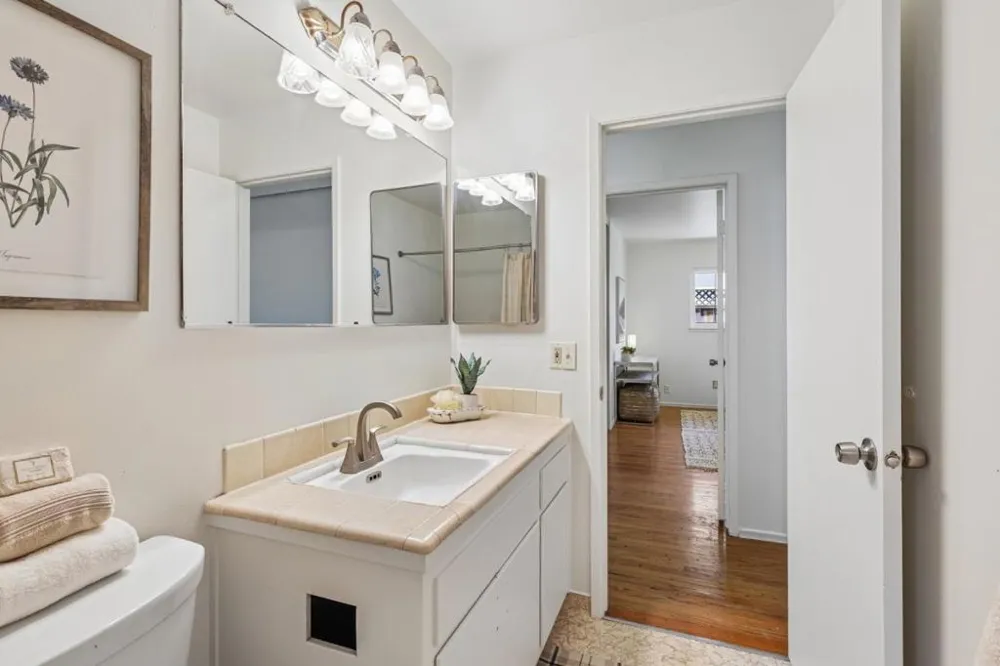 109 Cabrillo Street Capitola, CA 95010