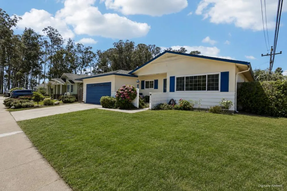 109 Cabrillo Street Capitola, CA 95010