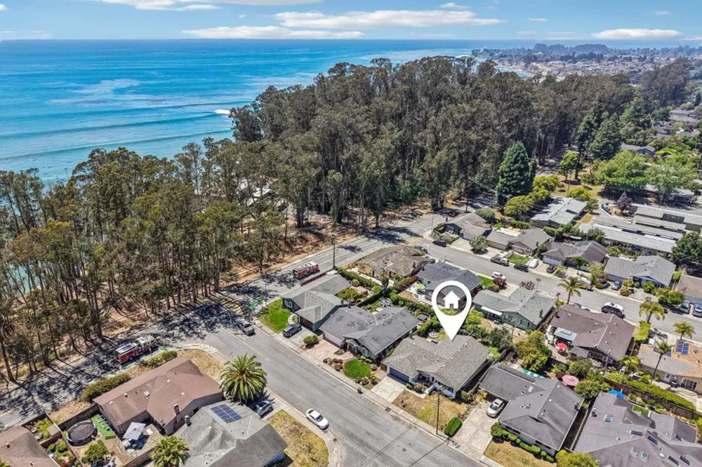 109 Cabrillo Street Capitola, CA 95010